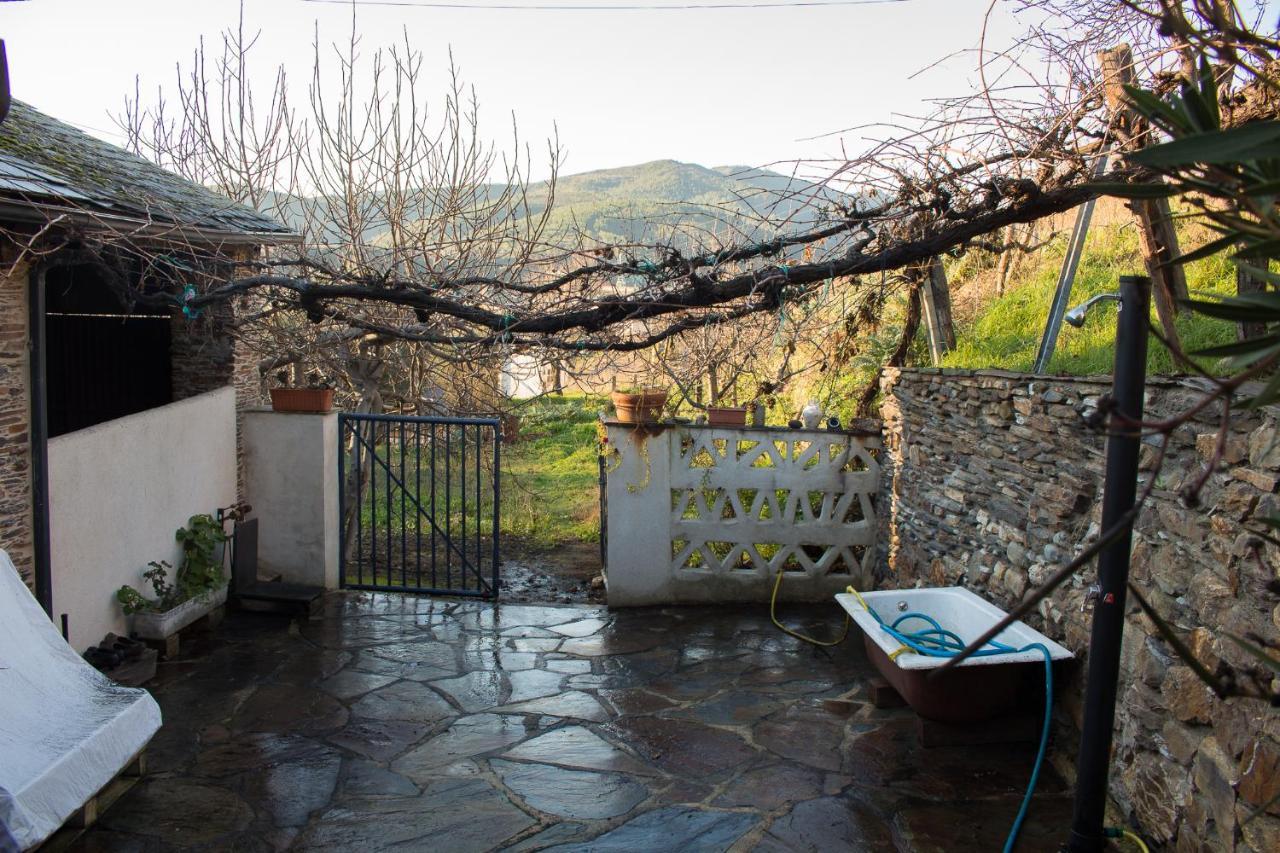 Casa Castane Guest House Puente de Domingo Florez Exterior foto