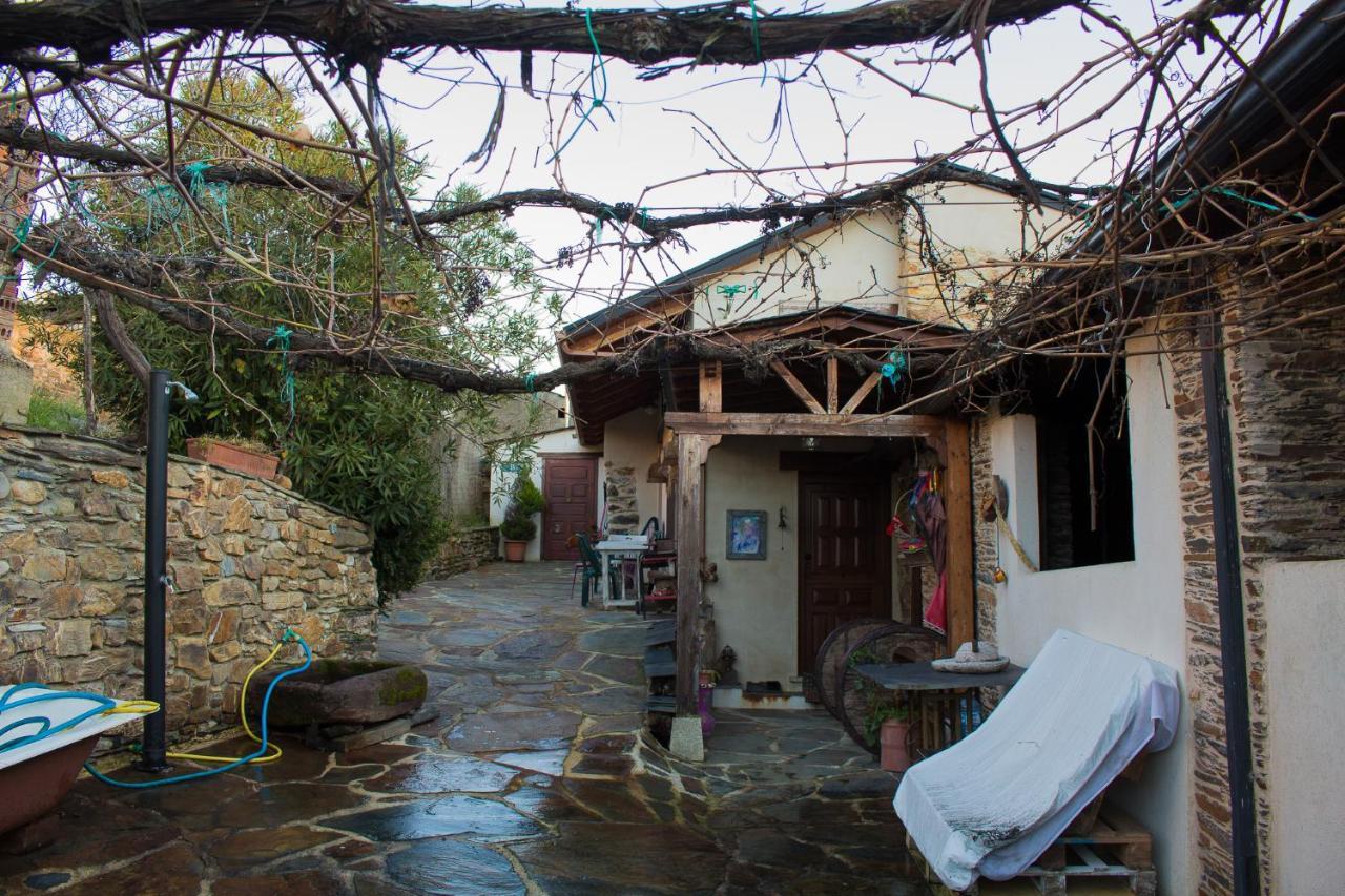 Casa Castane Guest House Puente de Domingo Florez Exterior foto